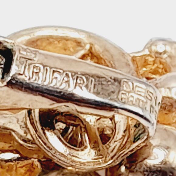 Vintage Crown Trifari Clip Earrings, Faux Pearls & Clear Rhinestones, Gold Tone - Picture 10 of 13